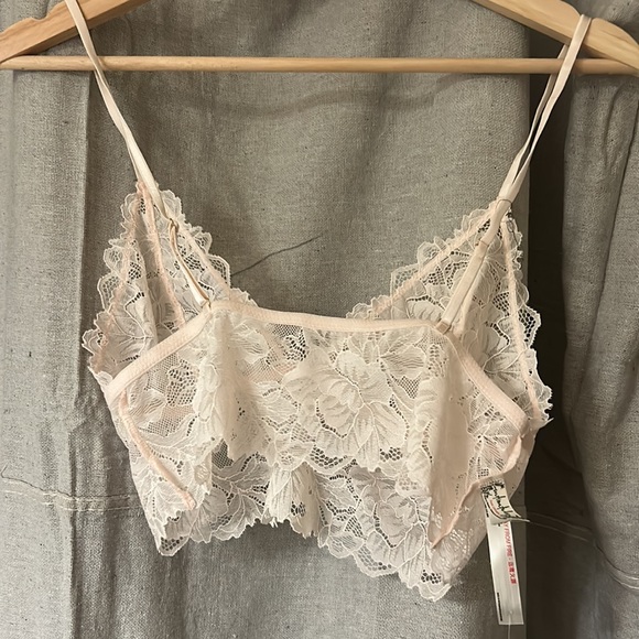 Freepeople intimately C6602 heavenly pink lace bralette size medium - Picture 6 of 6